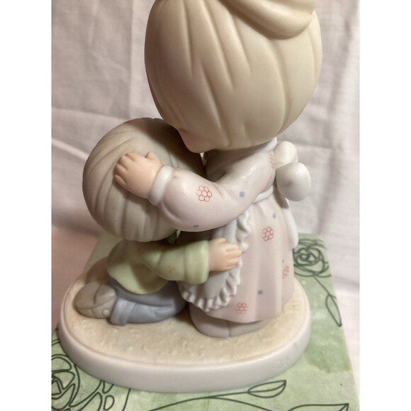 Precious Moments "Healing Begins With Forgiveness" 2001 Porcelain Figure #892157 - Picture 6 of 11